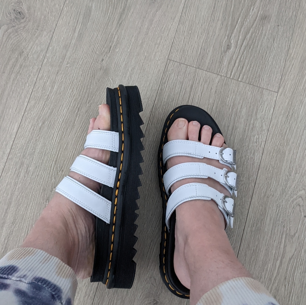 Dr. Marten Sandals White Sz 9 - Picture 1 of 7